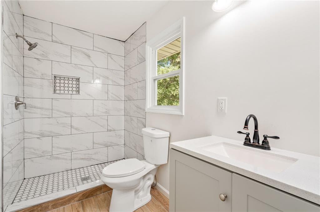 3 bedroom, 2 bathroom, 1,400 sq ft single family residence for rent at 2465 Wood Valley Drive, East Point, GA 30344 for $2,100 a month — photo 8