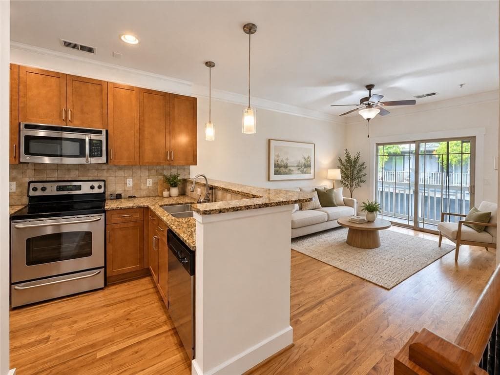 2 bedroom, 3 bathroom, 1,239 sq ft townhouse for sale at 216 Semel Drive 360, Atlanta, GA 30309 — photo 6