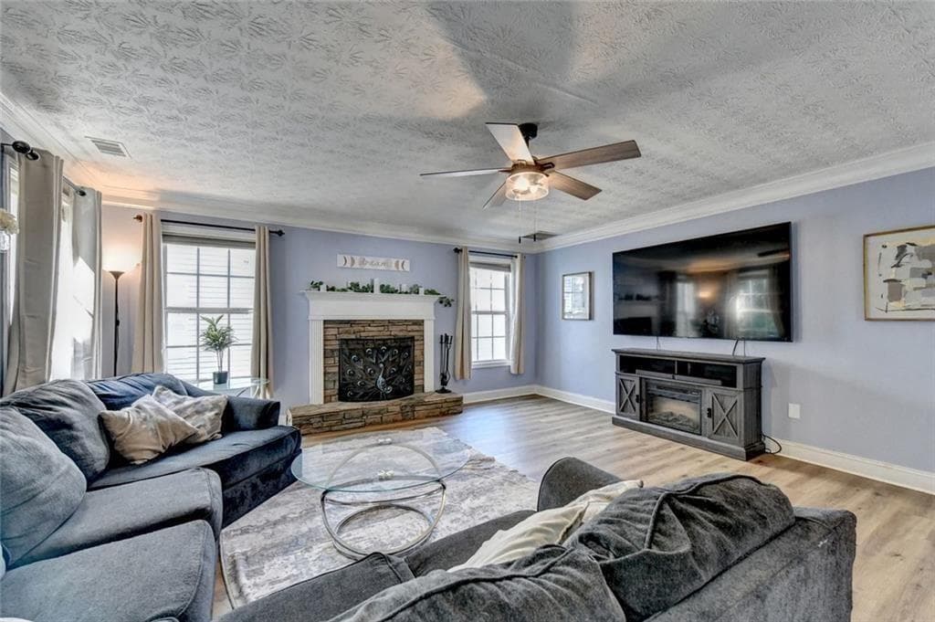 4 bedroom, 3 bathroom, 2,246 sq ft single family residence for sale at 290 Lake Valley Drive, Loganville, GA 30052 — photo 8