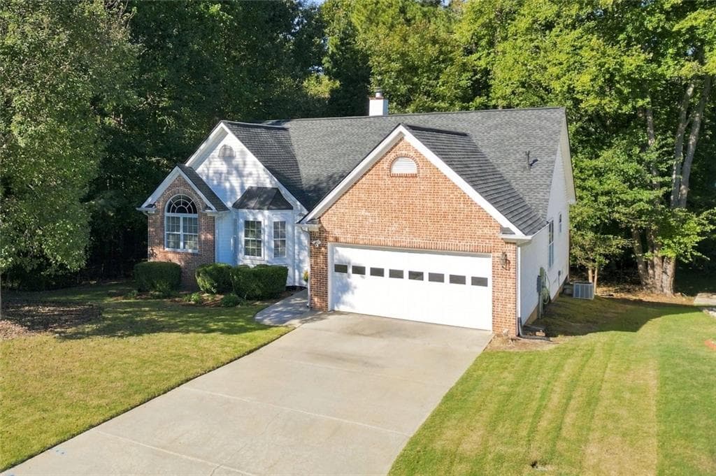 3 bedroom, 2 bathroom, 2,196 sq ft single family residence for sale at 4155 McEver Park Dr, Acworth, GA 30101 — photo 2