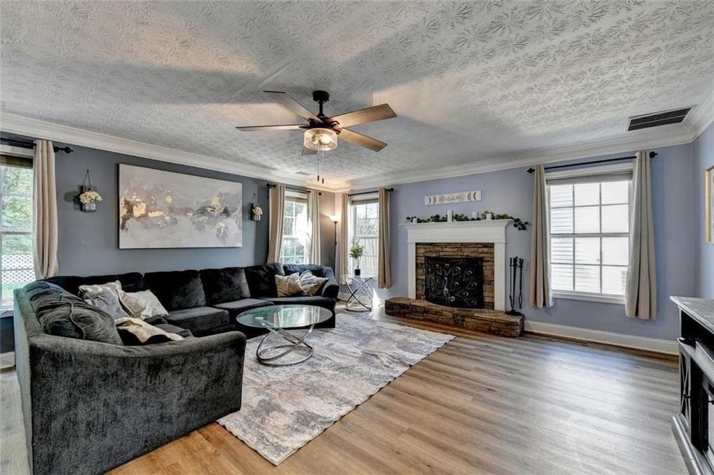 4 bedroom, 3 bathroom, 2,246 sq ft single family residence for sale at 290 Lake Valley Drive, Loganville, GA 30052 — photo 10