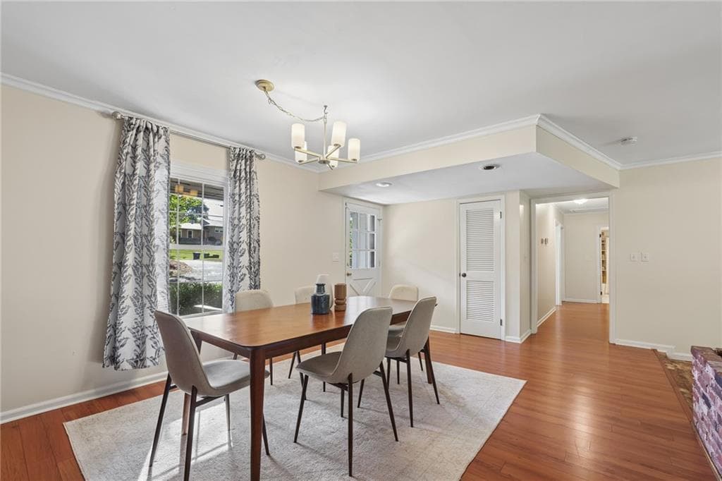 3 bedroom, 3 bathroom, 2,104 sq ft single family residence for sale at 2862 Dunnington Circle, Atlanta, GA 30341 — photo 7