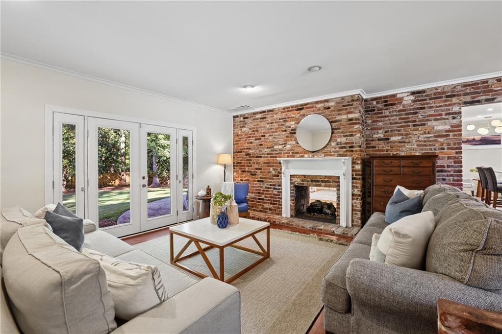 3 bedroom, 3 bathroom, 2,104 sq ft single family residence for sale at 2862 Dunnington Circle, Atlanta, GA 30341 — photo 9