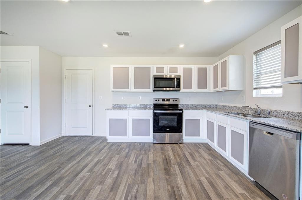 3 bedroom, 3 bathroom, 1,620 sq ft single family residence for sale at 128 Oxford Lane, Kingston, GA 30145 — photo 5
