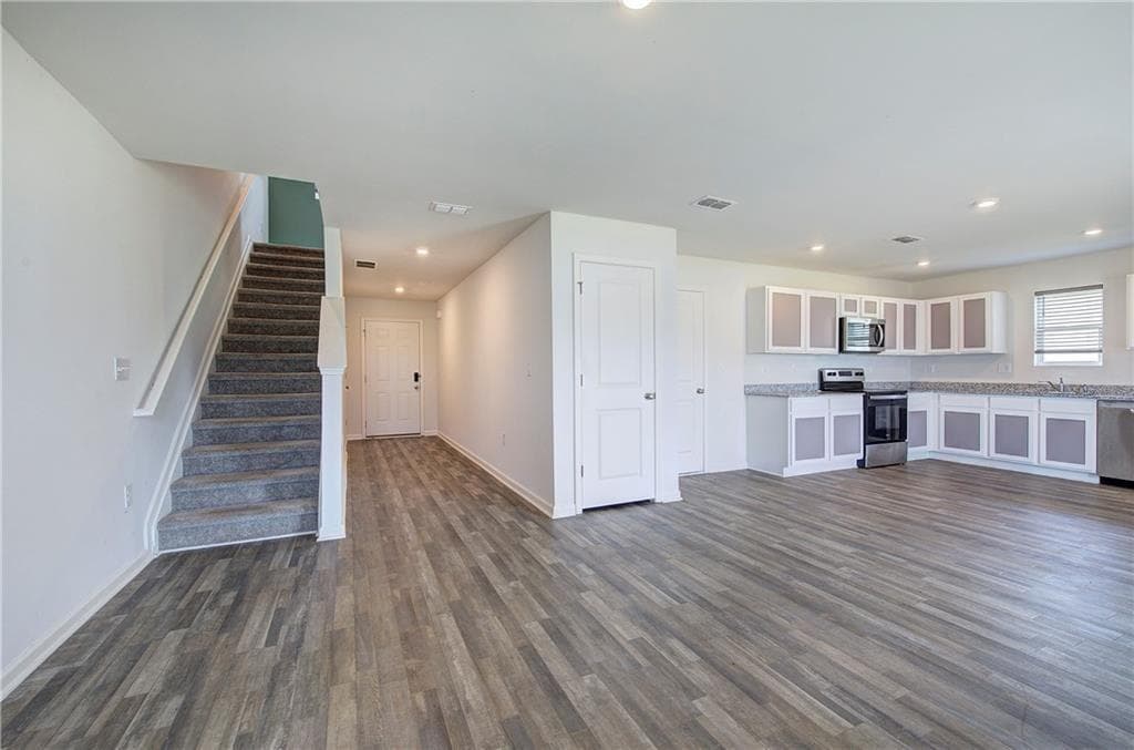3 bedroom, 3 bathroom, 1,620 sq ft single family residence for sale at 128 Oxford Lane, Kingston, GA 30145 — photo 6