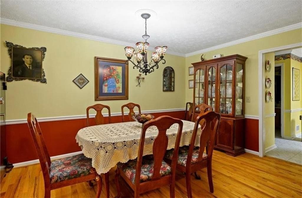 3 bedroom, 3 bathroom, 2,024 sq ft single family residence for sale at 2724 Amber Springs Way, Buford, GA 30519 — photo 3