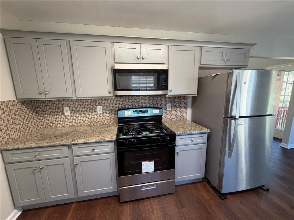 4 bedroom, 3 bathroom, 2,169 sq ft single family residence for sale at 1414 Cumberland Creek Lane, Marietta, GA 30008 — photo 6