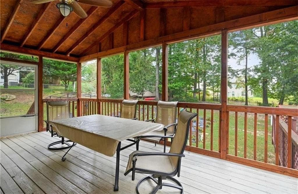 3 bedroom, 3 bathroom, 2,024 sq ft single family residence for sale at 2724 Amber Springs Way, Buford, GA 30519 — photo 9