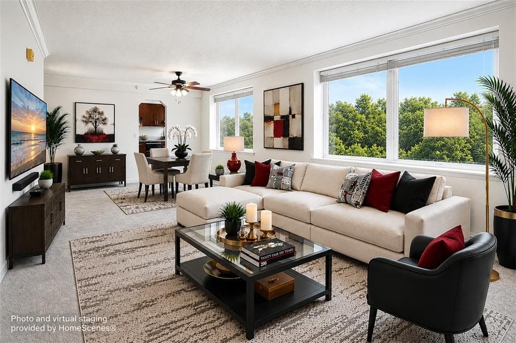 2 bedroom, 2 bathroom, 1,062 sq ft condominium for sale at 2479 Peachtree Road 317, Atlanta, GA 30305 — photo 3