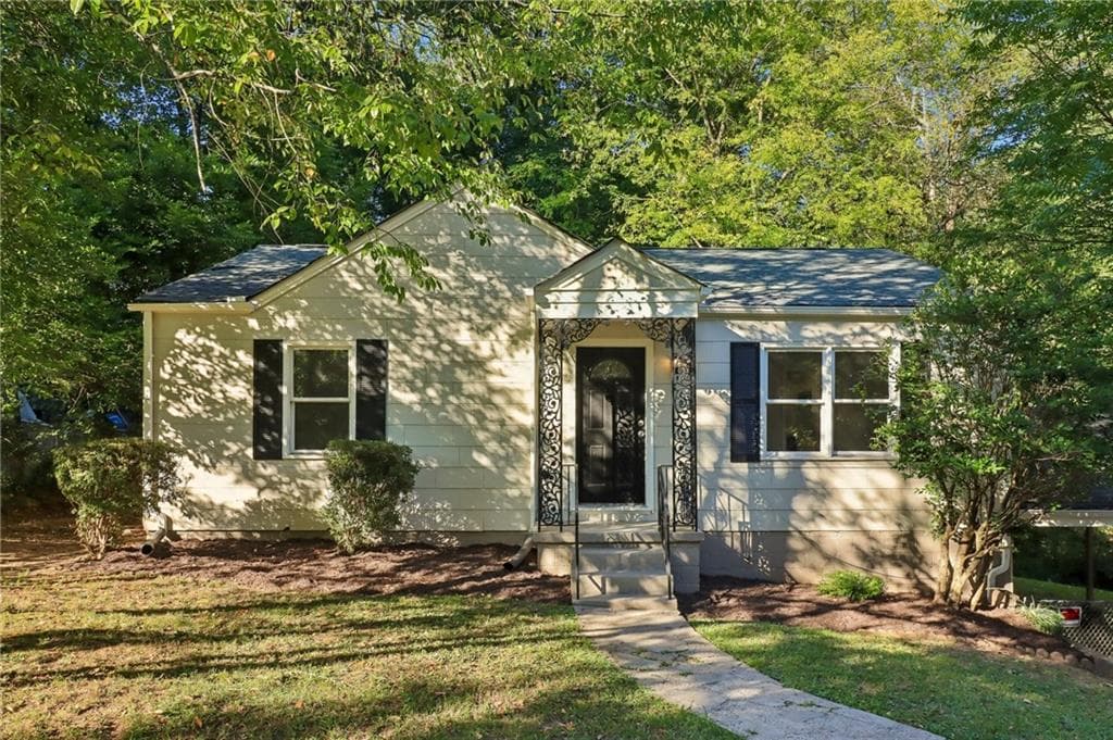 3 bedroom, 2 bathroom, 1,596 sq ft single family residence for sale at 1415 Blanche Drive, Marietta, GA 30067 — photo 1 of 29