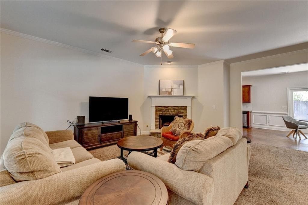 4 bedroom, 3 bathroom, 1,918 sq ft single family residence for sale at 1131 3rd Street, Stone Mountain, GA 30083 — photo 6