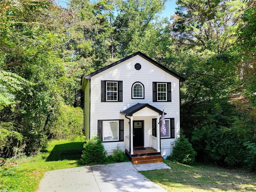 4 bedroom, 3 bathroom, 2,150 sq ft single family residence for sale at 1853 North Avenue, Atlanta, GA 30318 — photo 3