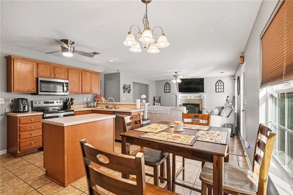4 bedroom, 3 bathroom, 2,610 sq ft single family residence for sale at 614 Tranquillity Way, Mcdonough, GA 30252 — photo 3