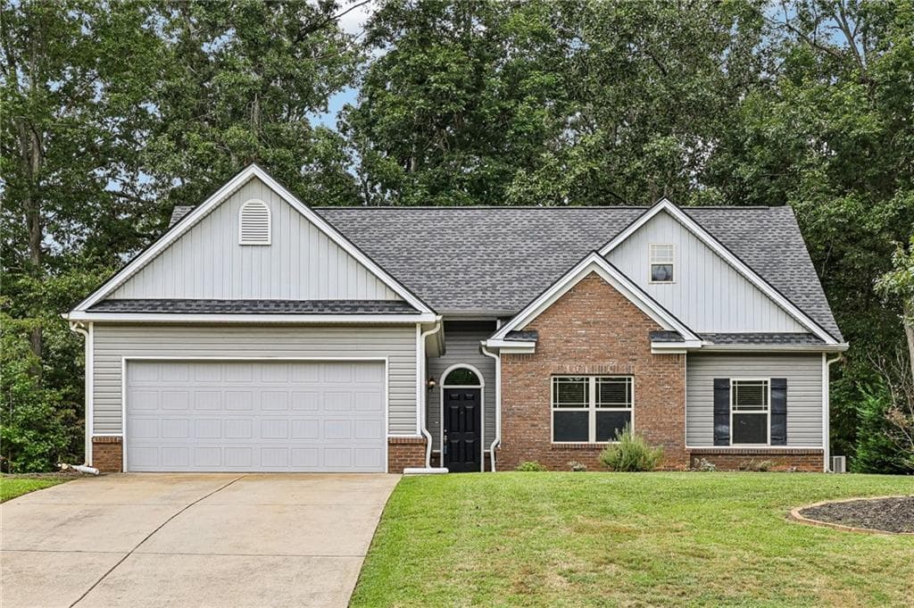 4 bedroom, 2 bathroom, 1,868 sq ft single family residence for sale at 3437 Phoenix Cove Drive, Gainesville, GA 30506 — photo 1 of 24