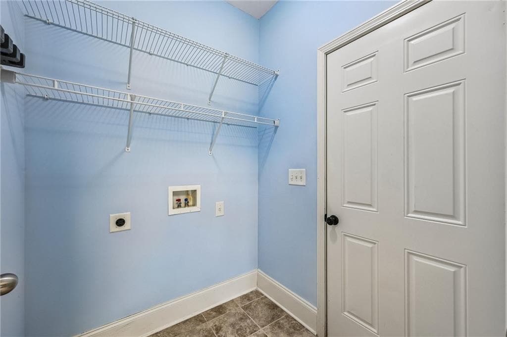 4 bedroom, 2 bathroom, 1,868 sq ft single family residence for sale at 3437 Phoenix Cove Drive, Gainesville, GA 30506 — photo 9