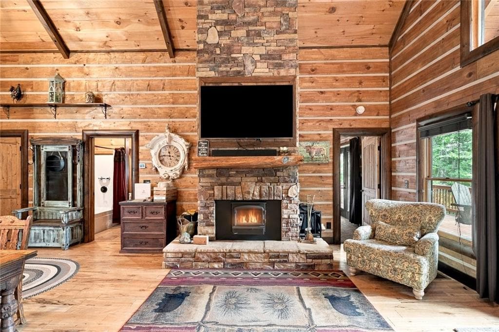 3 bedroom, 3 bathroom, 2,688 sq ft single family residence for sale at 2124 Maxwell Road, Blue Ridge, GA 30513 — photo 2
