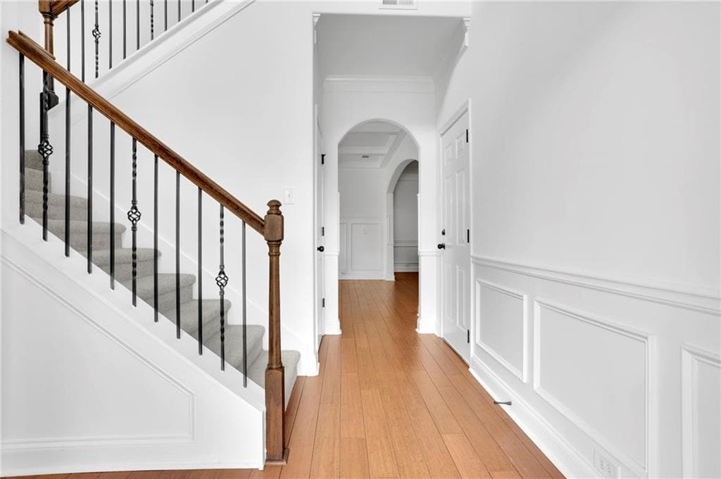 5 bedroom, 6 bathroom, 4,667 sq ft single family residence for sale at 4815 Wilshire Crossing, Cumming, GA 30040 — photo 6