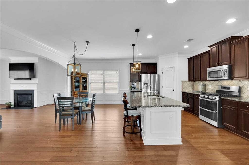 5 bedroom, 6 bathroom, 4,667 sq ft single family residence for sale at 4815 Wilshire Crossing, Cumming, GA 30040 — photo 10