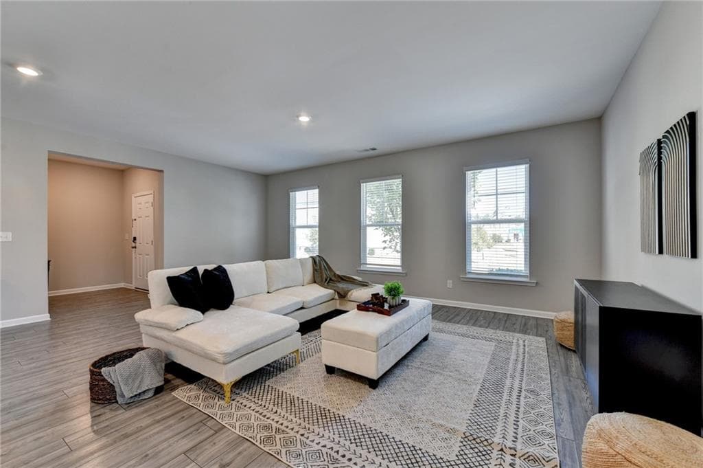4 bedroom, 3 bathroom, 2,440 sq ft single family residence for sale at 4355 Magpie Drive, Hoschton, GA 30548 — photo 2