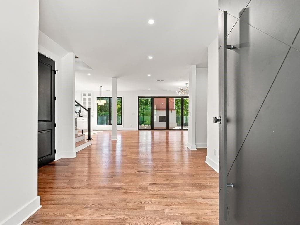 5 bedroom, 7 bathroom, 5,000 sq ft single family residence for sale at 3951 Trickum Road, Marietta, GA 30066 — photo 3