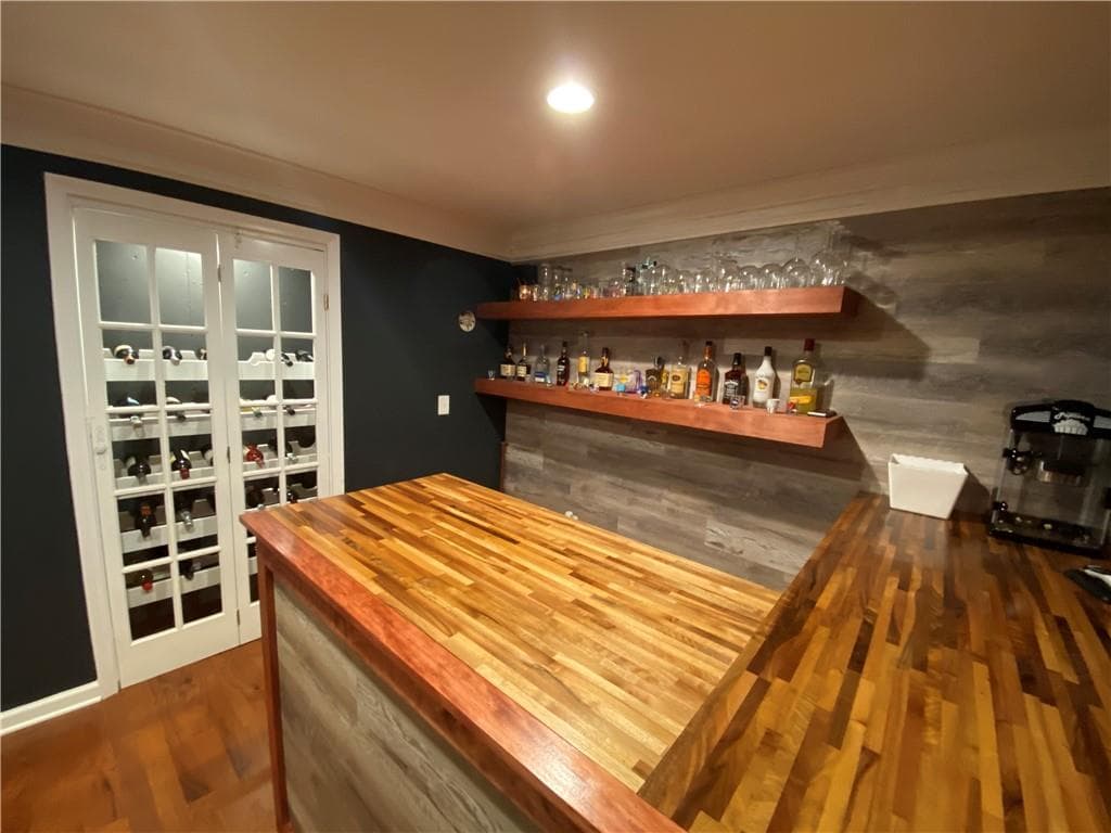 4 bedroom, 3 bathroom, 5,000 sq ft single family residence for sale at 5260 Overbend Trail, Suwanee, GA 30024 — photo 8