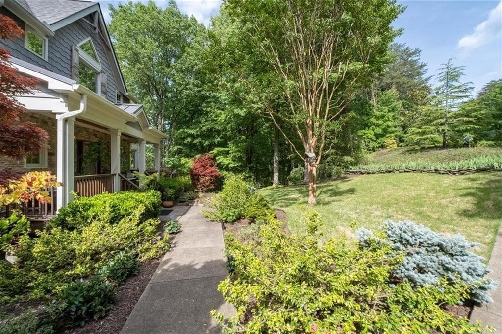 4 bedroom, 5 bathroom, 4,400 sq ft single family residence for sale at 270 Mosswood Lane, Jasper, GA 30143 — photo 5