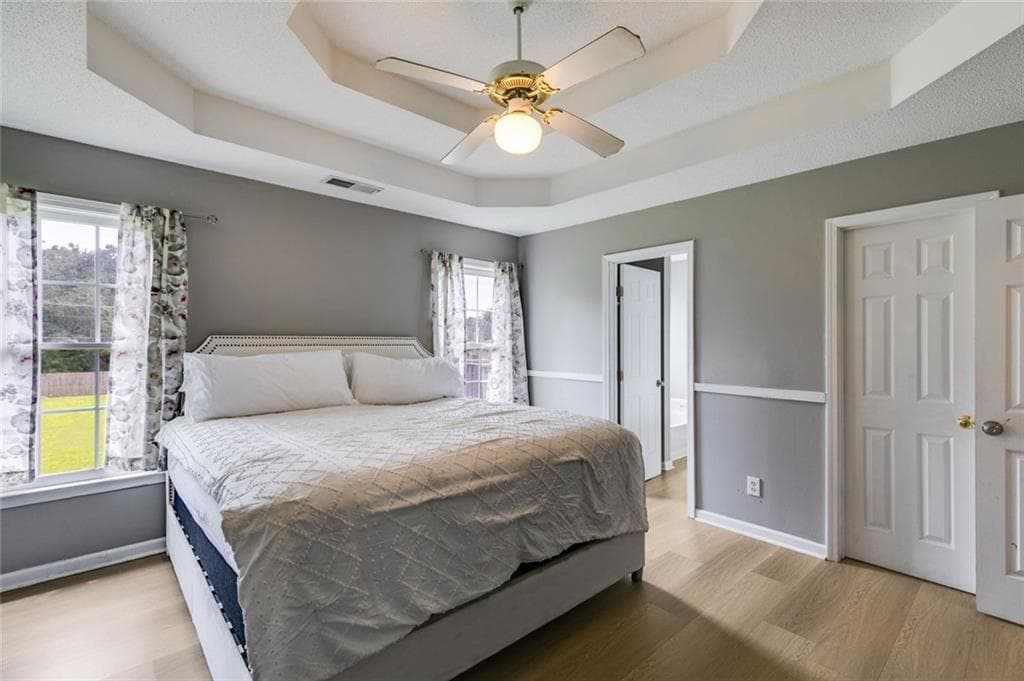 5 bedroom, 3 bathroom, 1,961 sq ft single family residence for sale at 4905 Martin Farms Road, Powder Springs, GA 30127 — photo 5
