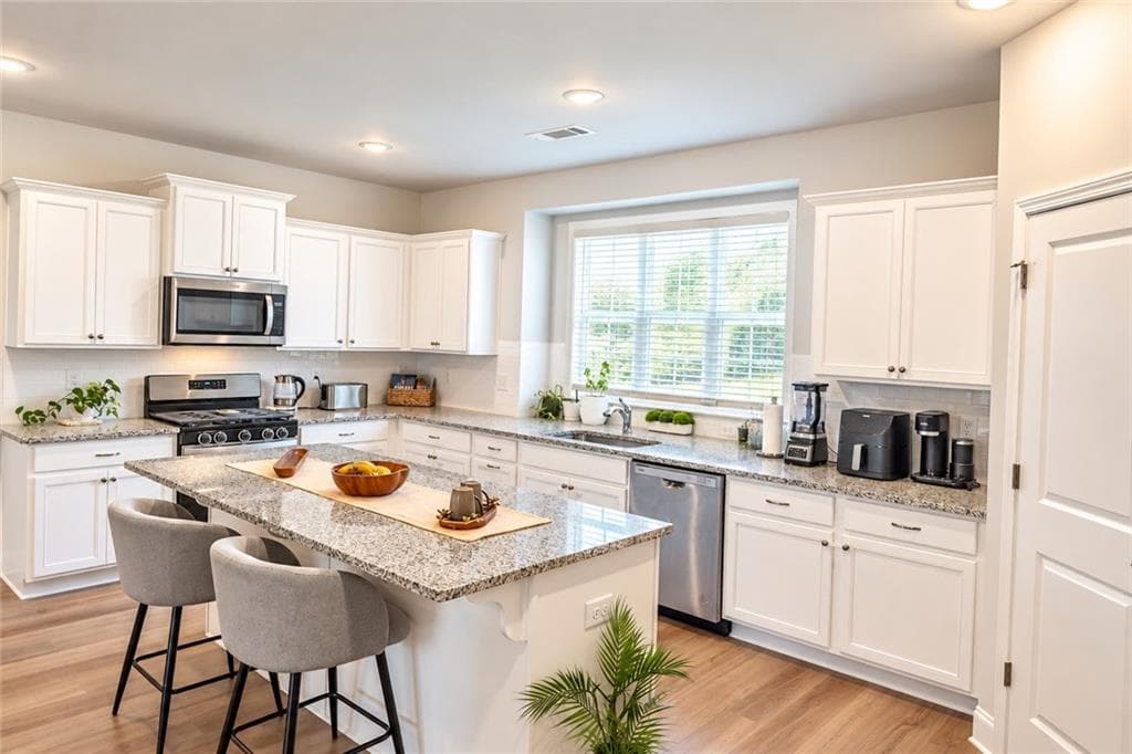 4 bedroom, 4 bathroom, 2,271 sq ft townhouse for sale at 1576 Gin Blossom Circle, Lawrenceville, GA 30045 — photo 6