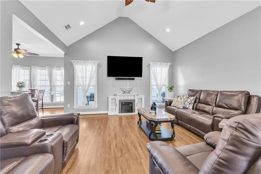 3 bedroom, 2 bathroom, 1,511 sq ft single family residence for sale at 2543 Tuscan Way, Valdosta, GA 31601 — photo 4