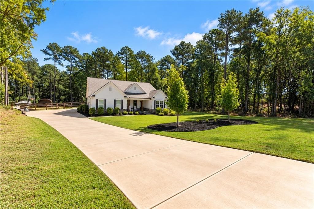 4 bedroom, 3 bathroom, 2,215 sq ft single family residence for sale at 2341 Bold Springs Road, Monroe, GA 30656 — photo 4