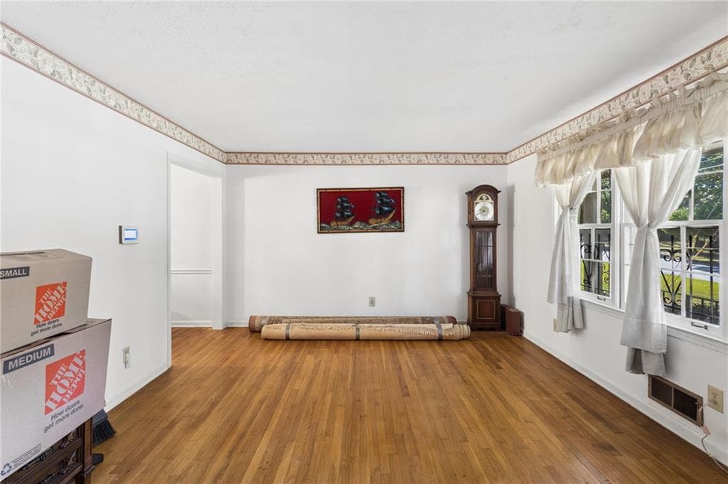 3 bedroom, 3 bathroom, 16,552 sq ft single family residence for sale at 2485 HALLIE MILL Road, Atlanta, GA 30349 — photo 3