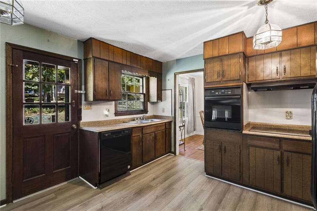 3 bedroom, 3 bathroom, 16,552 sq ft single family residence for sale at 2485 HALLIE MILL Road, Atlanta, GA 30349 — photo 8
