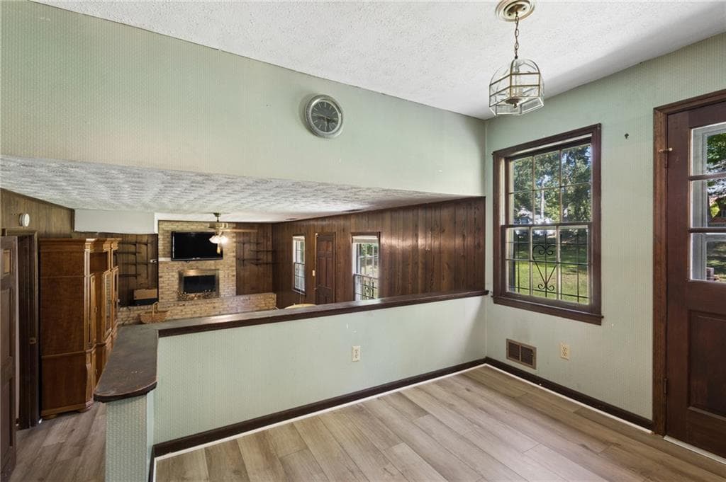 3 bedroom, 3 bathroom, 16,552 sq ft single family residence for sale at 2485 HALLIE MILL Road, Atlanta, GA 30349 — photo 10
