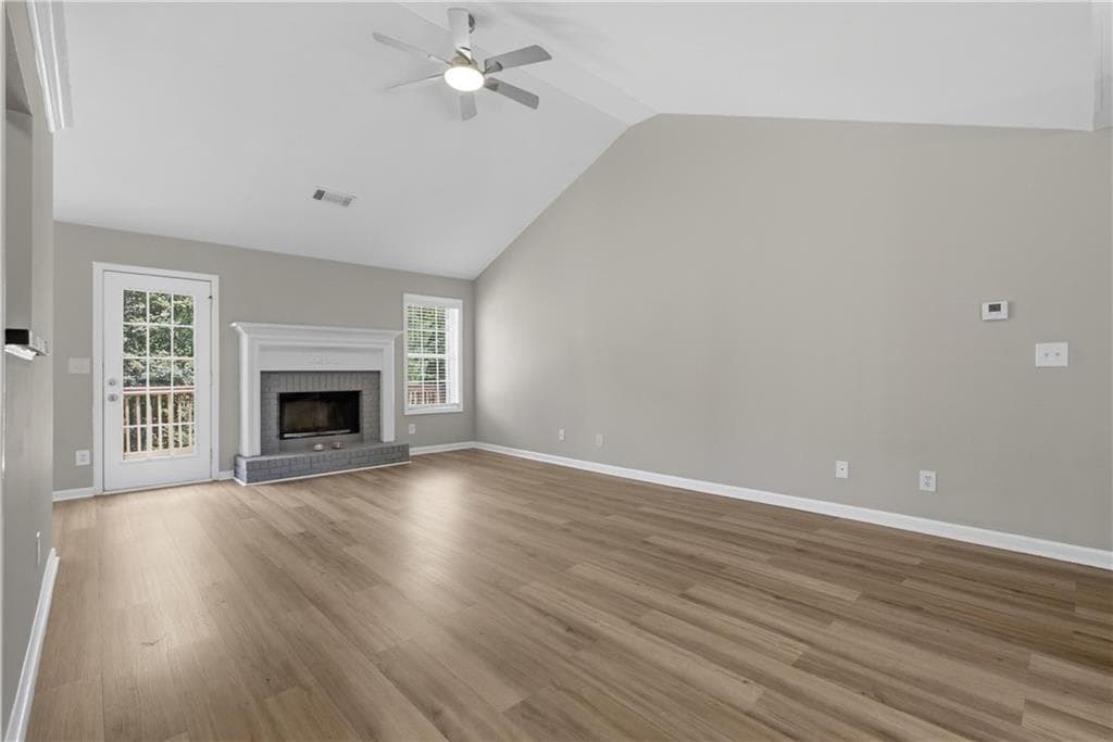 5 bedroom, 3 bathroom, 2,639 sq ft single family residence for sale at 2323 Crimson Creek Lane, Snellville, GA 30078 — photo 6