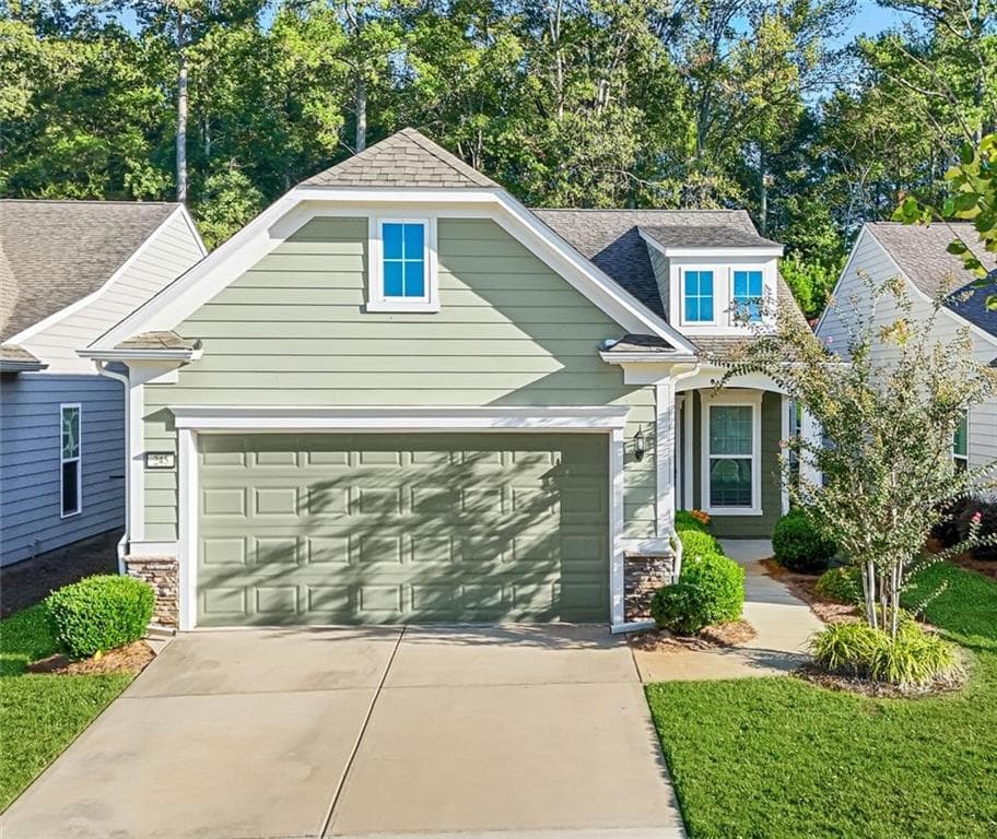 2 bedroom, 2 bathroom, 1,483 sq ft single family residence for sale at 245 Brunswick Drive, Griffin, GA 30223