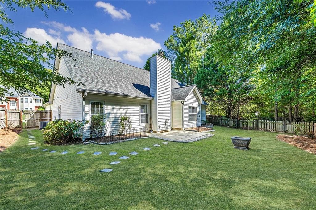 4 bedroom, 3 bathroom, 2,543 sq ft single family residence for sale at 1072 Pennsylvania Run, Lawrenceville, GA 30043 — photo 3