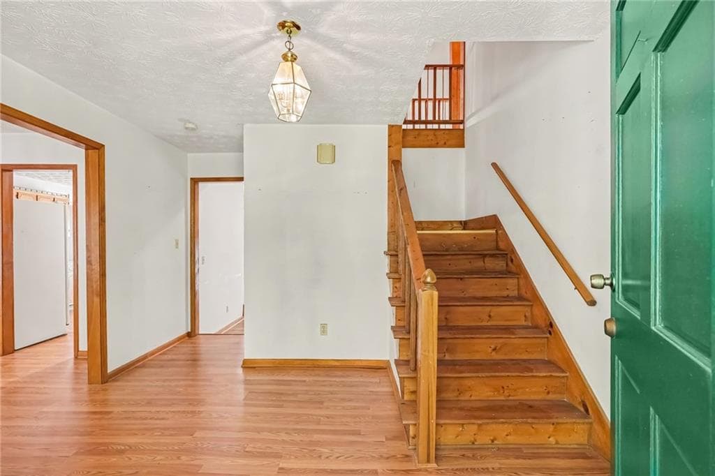 4 bedroom, 3 bathroom, 2,649 sq ft single family residence for sale at 948 Hightower Trail, Oxford, GA 30054 — photo 8