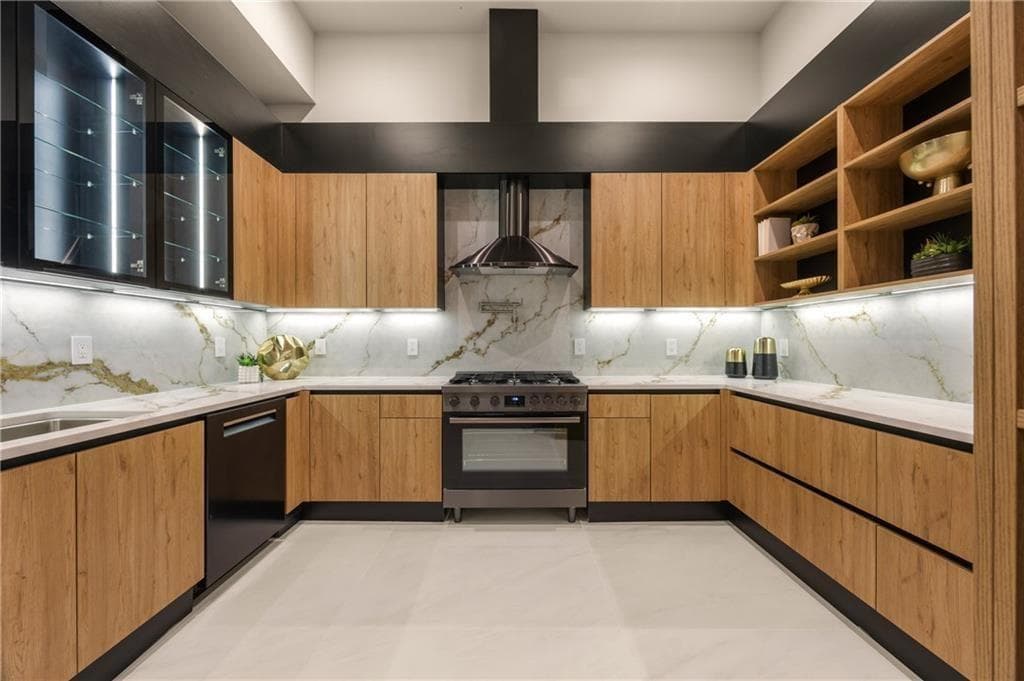 5 bedroom, 6 bathroom single family residence for sale at 746 Hillwood Drive, Marietta, GA 30068 — photo 6