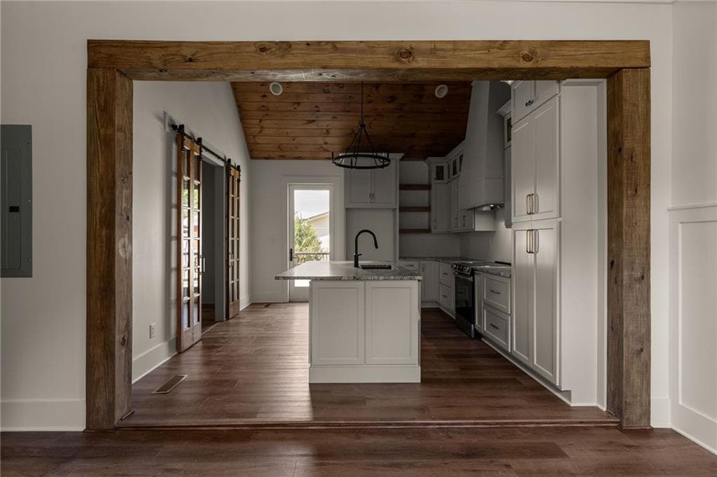 2 bedroom, 1 bathroom, 1,494 sq ft single family residence for sale at 237 N Erwin Street, Cartersville, GA 30120 — photo 9