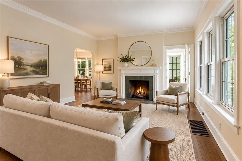 4 bedroom, 2 bathroom, 2,500 sq ft single family residence for rent at 2918 N Hills Drive, Atlanta, GA 30305 for $5,500 a month — photo 2