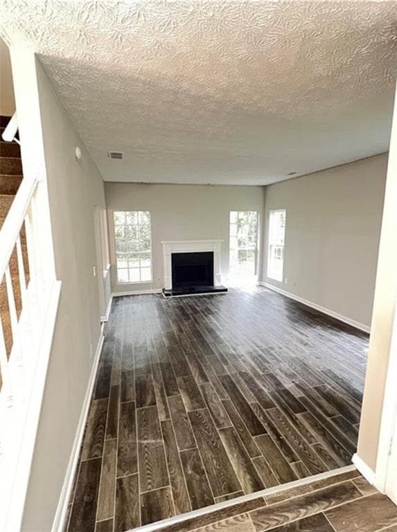 3 bedroom, 3 bathroom, 1,472 sq ft single family residence for sale at 1976 Longwood Court, Lithonia, GA 30058 — photo 4