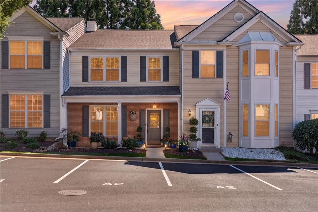 3 bedroom, 3 bathroom, 1,370 sq ft home for sale at 10900 Wittenridge Drive A2, Alpharetta, GA