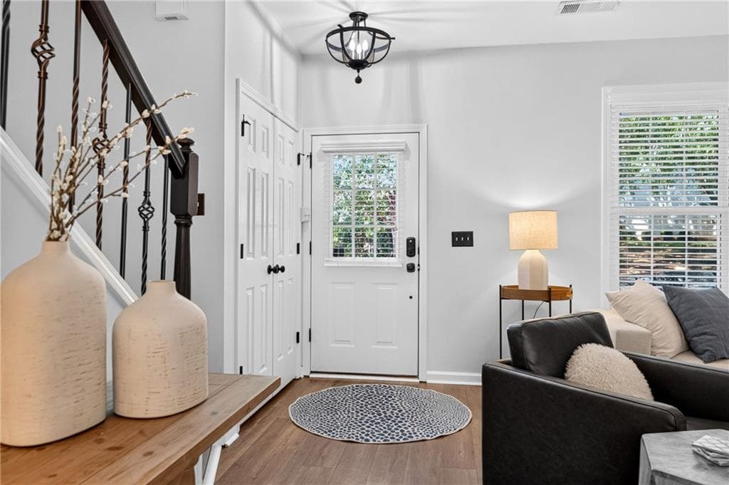 3 bedroom, 3 bathroom, 1,370 sq ft townhouse for sale at 10900 Wittenridge Drive A2, Alpharetta, GA 30022 — photo 8