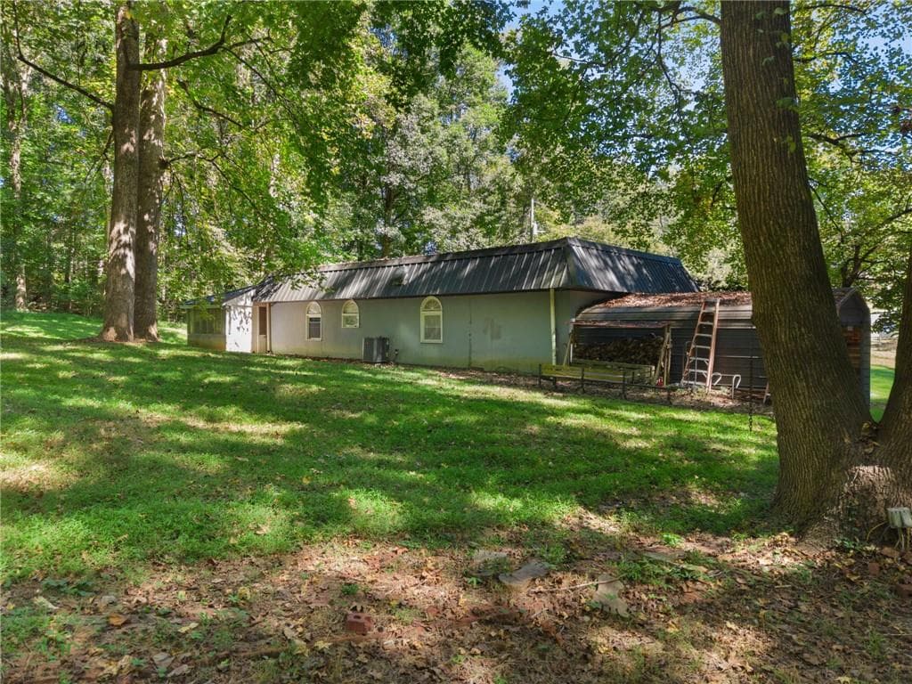3 bedroom, 2 bathroom, 2,229 sq ft single family residence under contract at 4343 Hamill Ct, Buford, GA 30519 — photo 5