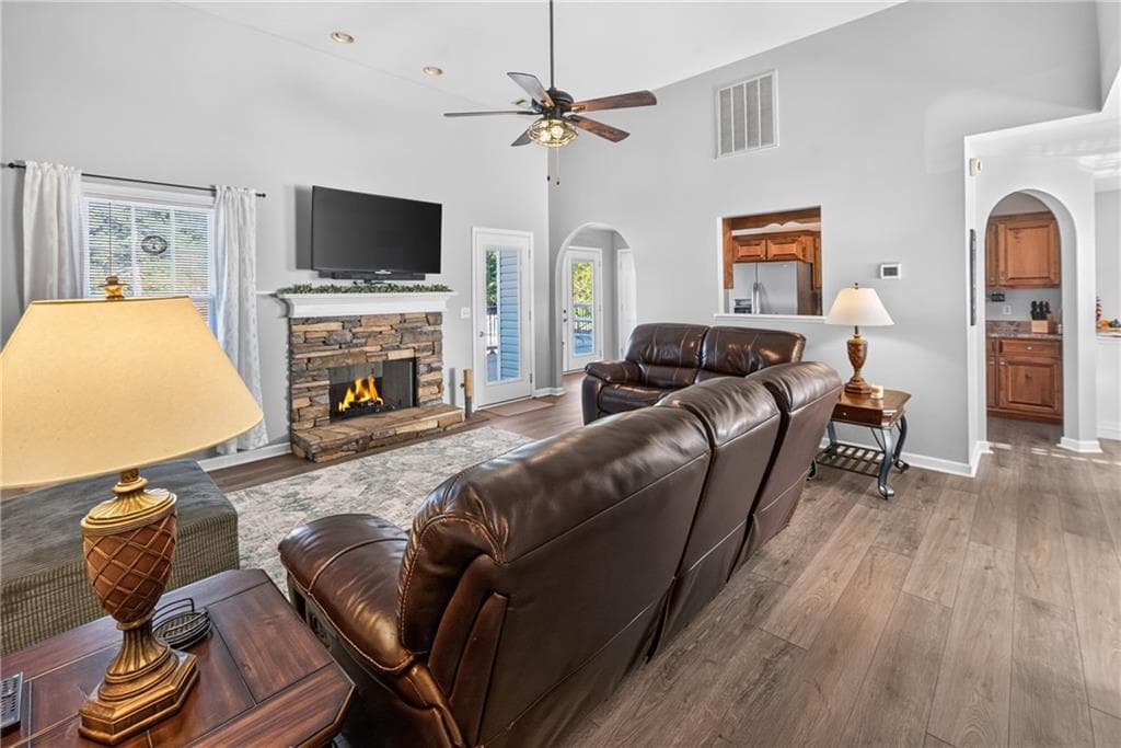 4 bedroom, 3 bathroom, 1,858 sq ft single family residence for sale at 108 Summerfield Way, Calhoun, GA 30701 — photo 5