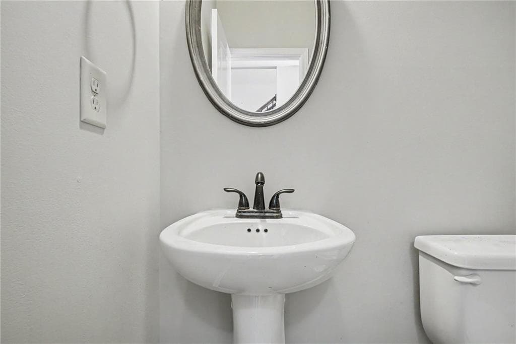 3 bedroom, 3 bathroom, 2,160 sq ft single family residence for sale at 705 Barberry Drive, Woodstock, GA 30188 — photo 7