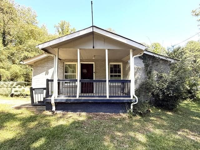 4 bedroom, 4 bathroom, 1,920 sq ft single family residence for sale at 3335 Delmar Lane, Atlanta, GA 30331