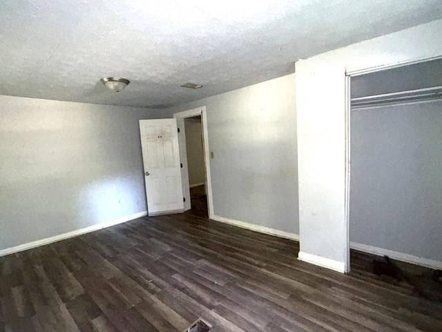 4 bedroom, 4 bathroom, 1,920 sq ft single family residence for sale at 3335 Delmar Lane, Atlanta, GA 30331 — photo 2