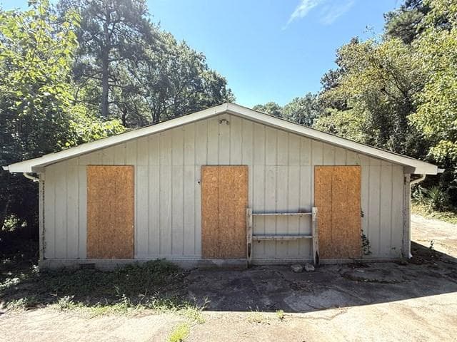 4 bedroom, 4 bathroom, 1,920 sq ft single family residence for sale at 3335 Delmar Lane, Atlanta, GA 30331 — photo 7