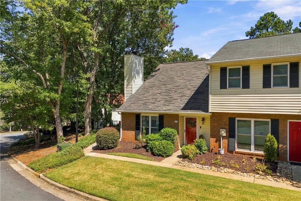 2 bedroom, 2 bathroom, 1,166 sq ft townhouse for sale at 1280 Jamestowne Trail, Alpharetta, GA 30009 — photo 2